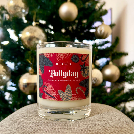HOLLYDAY / Pineapple + Coconut + Cedar - Limited Edition Christmas Candle